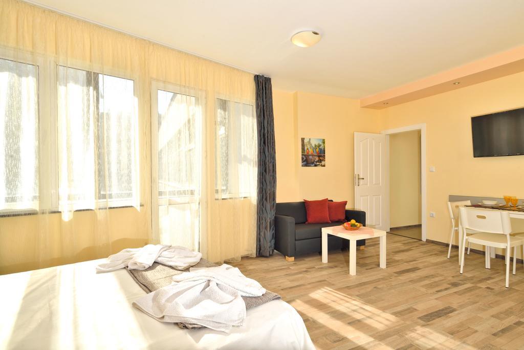Central Studio #3 Burgas City Eksteriør billede